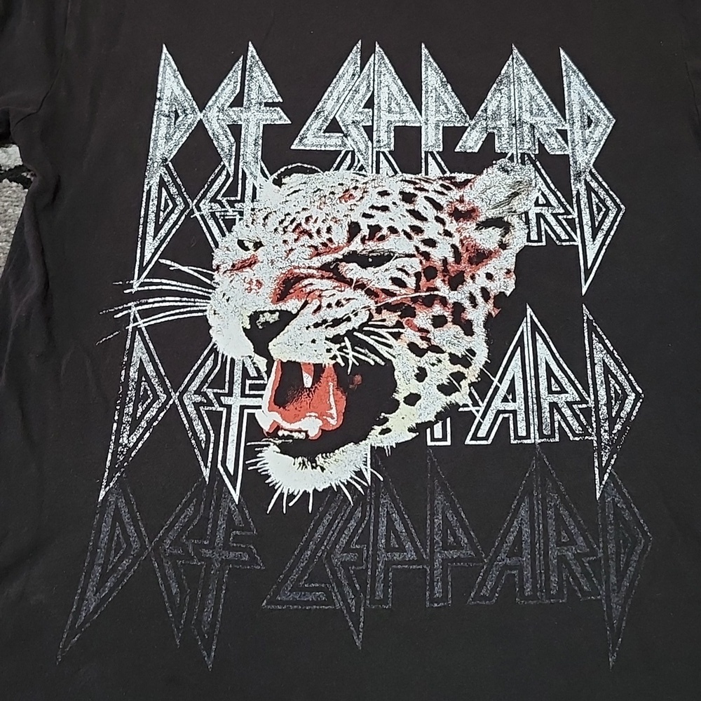 DEF LEPPARD LEOPARD GRAPHIC CREW-NECK BLACK COTTON TEE-SHIRT MEDIUM